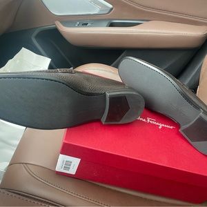 Salvatore Ferragamo mens shoe brand new size 8.5 EE regular price 850